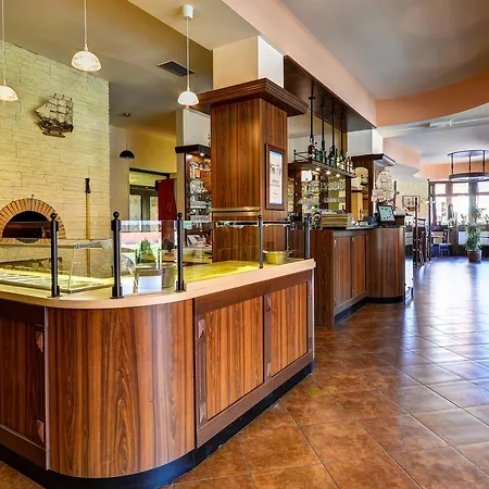 Otel Pizzeria Istria 3*